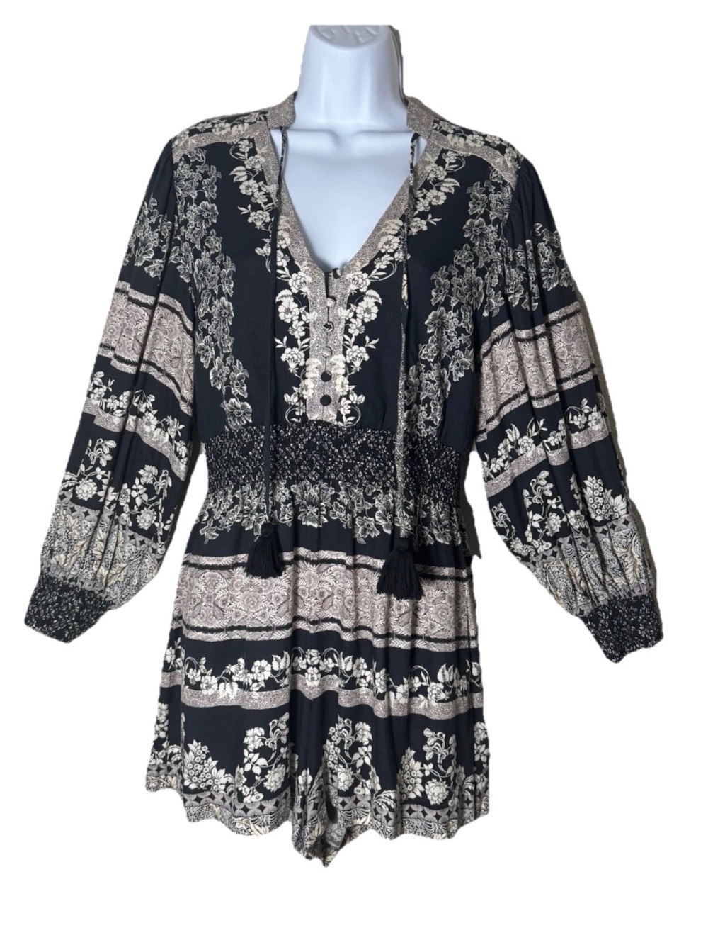 Alice + Olivia Senna Floral Romper Playsuit Shorts 4 Black Cream Tassels Fall - Picture 2 of 9